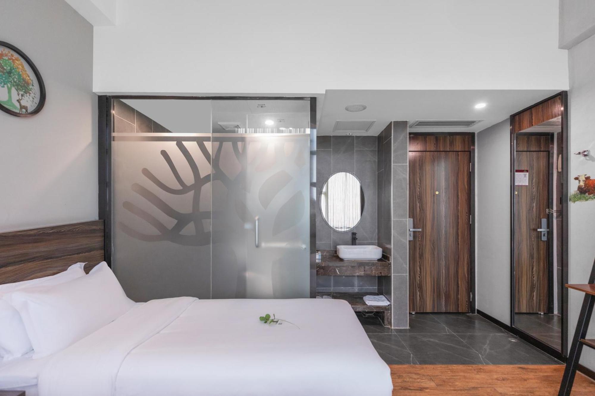 Spring Time Hotel Canton Extérieur photo